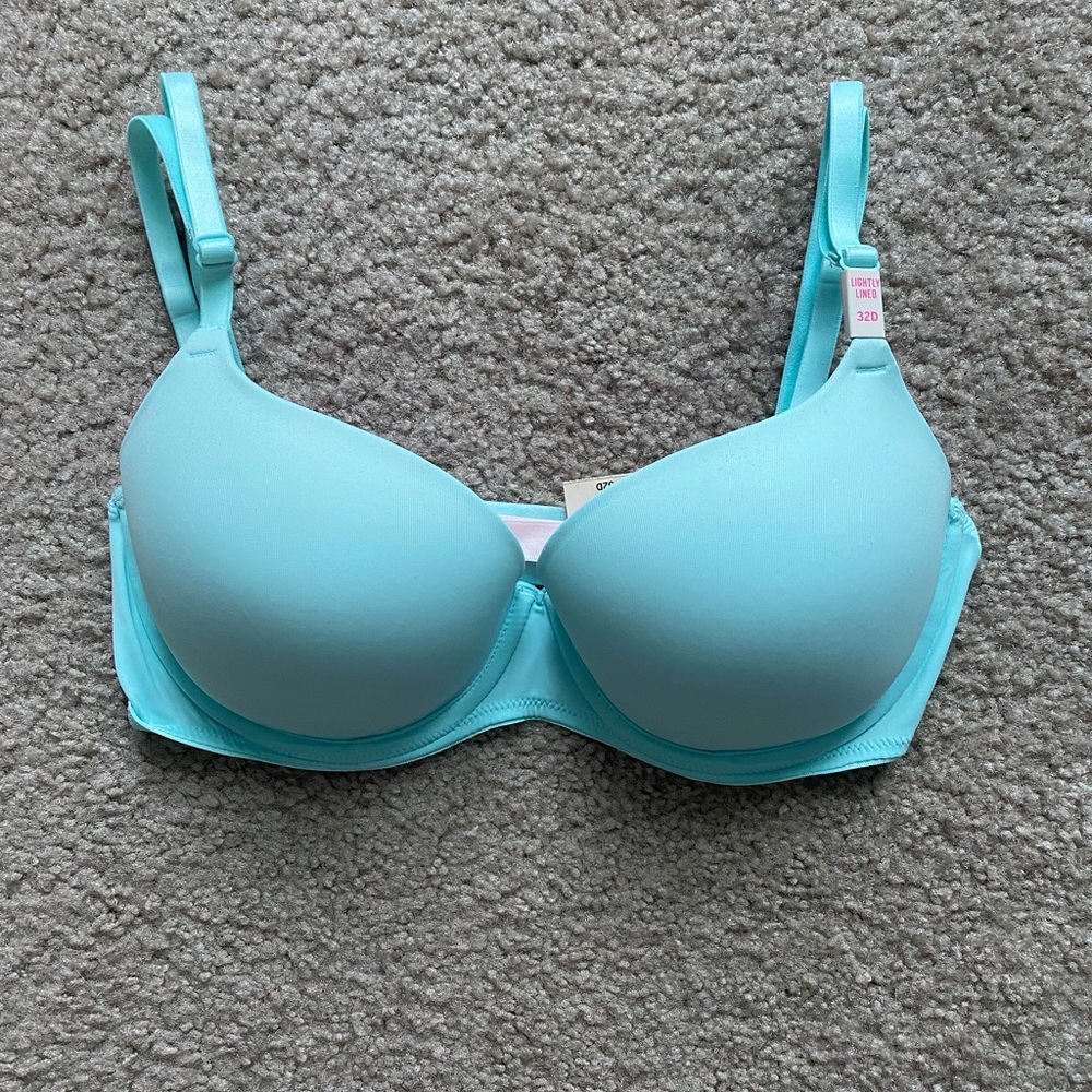 Victoria’s Secret PINK lightly lined bra